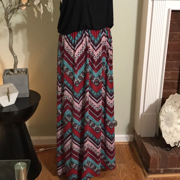 BOBBIE & BROOKS MAXI DRESS - Picture 4 of 6